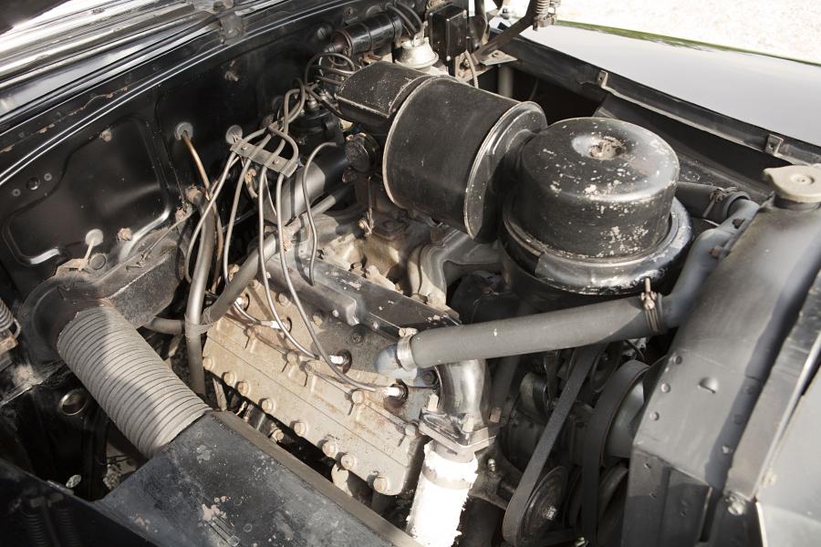  Cadillac Series 62 Convertible Coupe 1942 года  (фото 26 из 48)